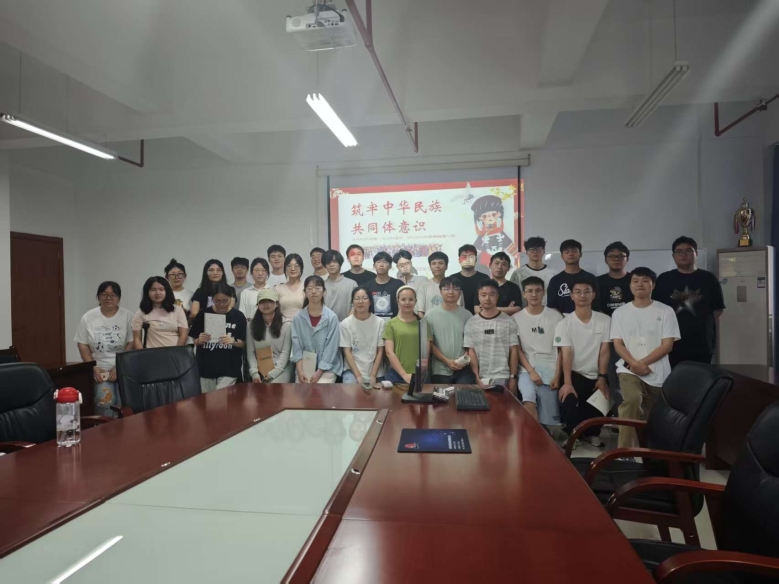 品民族文化 聚青春力量 —— 通信与电子工程学院研究生民族文化分享会顺利举行
